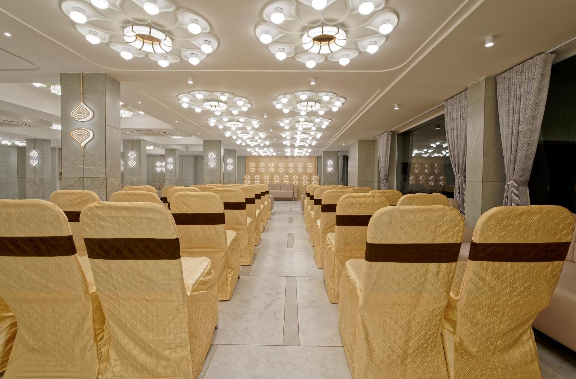 Exora Inn 阿穆达巴 外观 照片