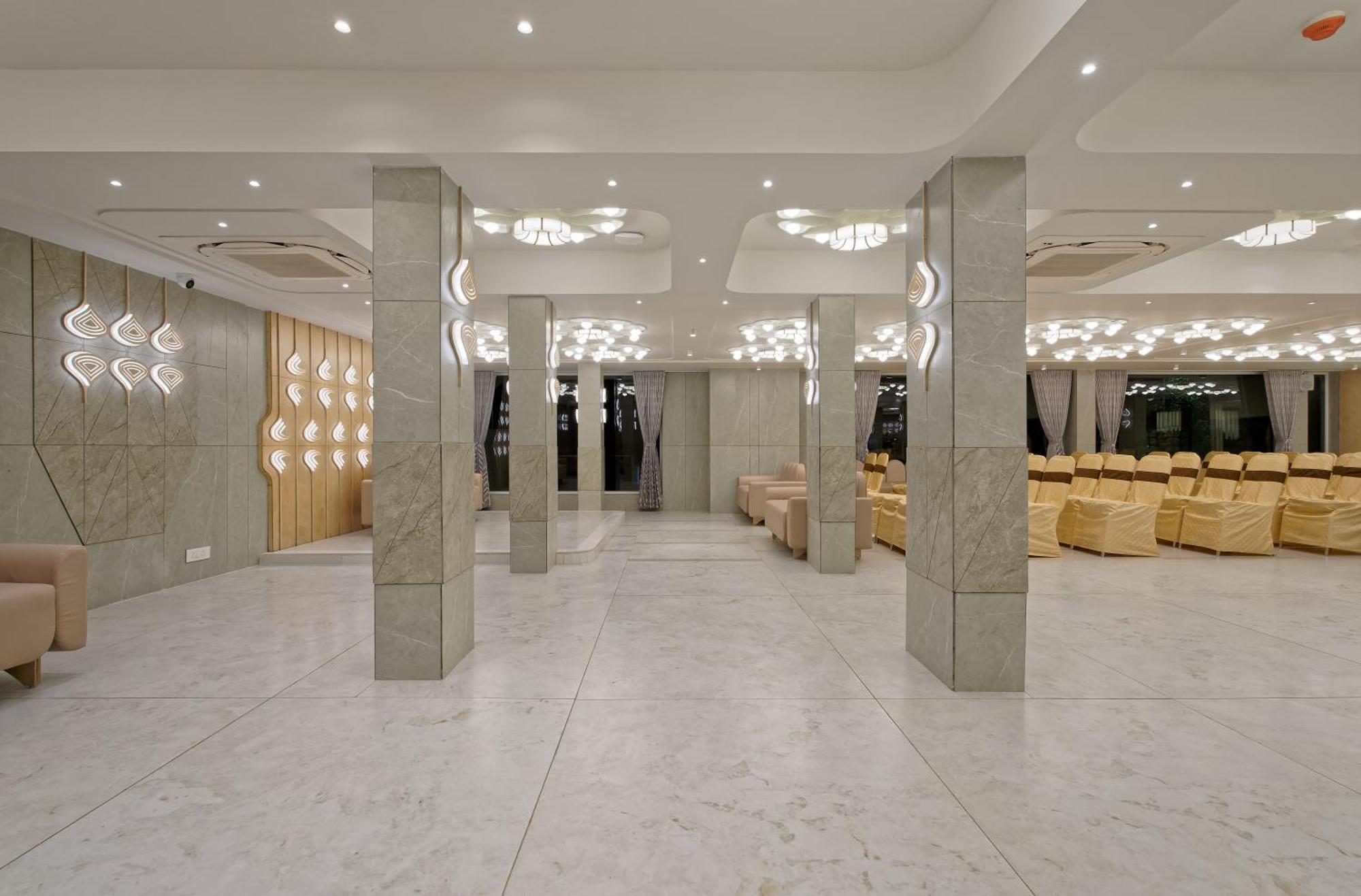 Exora Inn 阿穆达巴 外观 照片